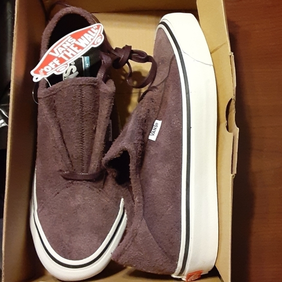 Vans Shoes - Van's Diamo Ni Suede Sneakers NWT